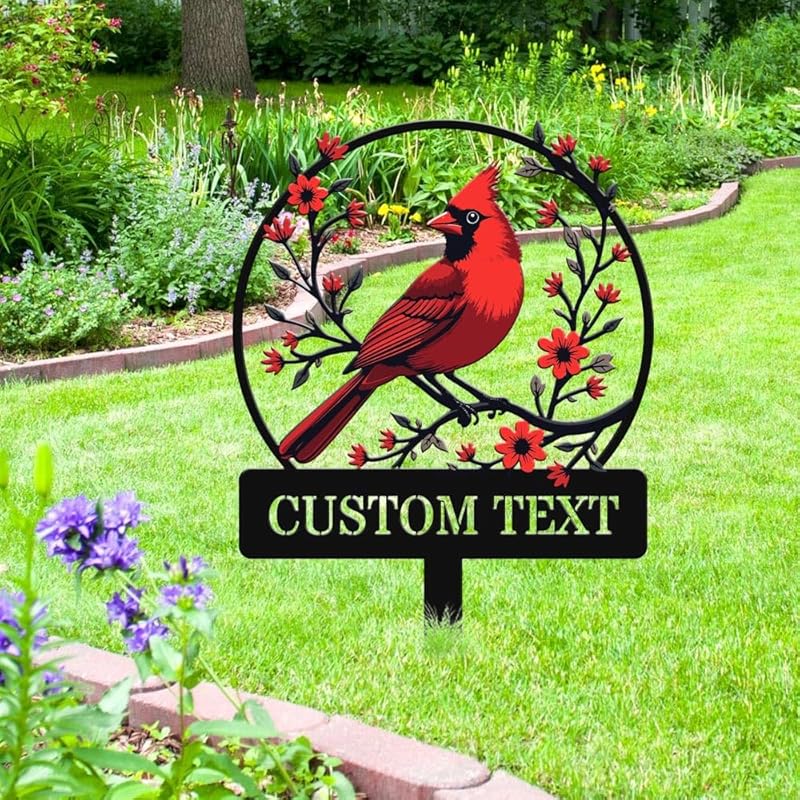 Personalized Name Garden Cardinal Metal Signs with Stake, Custom Family Name Yard Decor for Outdoor Outside, Cardinal Lawn Patio Stake Gardening Enthusiasts Grandmothers Gift