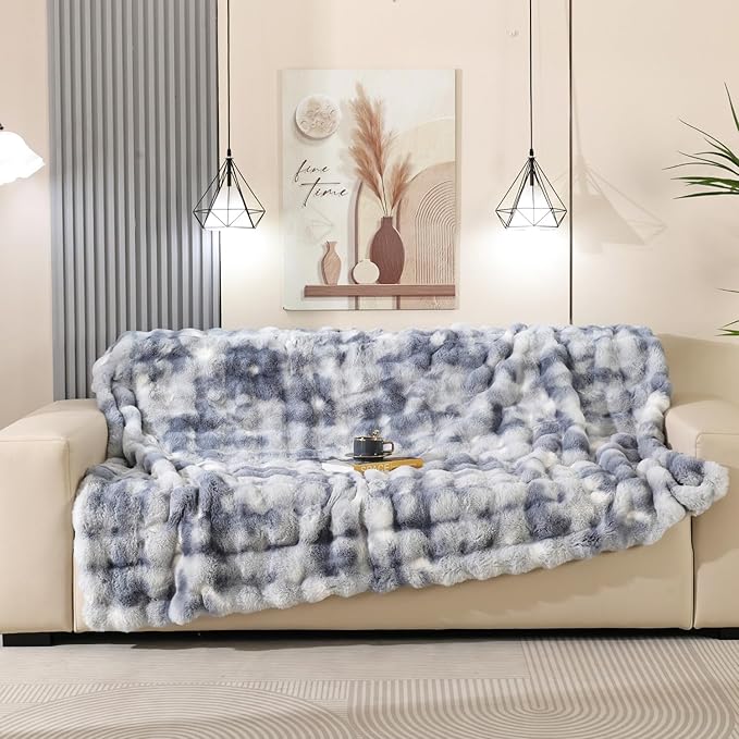 Latepis Faux Fur Throw Blanket for Couch, Soft Luxury Faux Fur Bubble Blanket for Sofa and Bedroom, Plush Thick Warm Cozy Fluffy Blanket for All Seasons, 50” x 60”, Tie-dye Blue