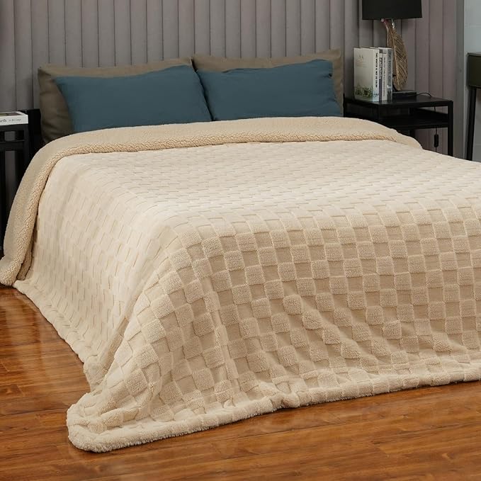 Pawque Super Soft Cozy Throw Blanket Queen Size for Couch Bed, Fluffy Sherpa Fleece Reversible Thick Warm Fuzzy Blanket for All-Season, 3D Checkered Jacquard Decorative Blankets, Khaki, 90"x90"