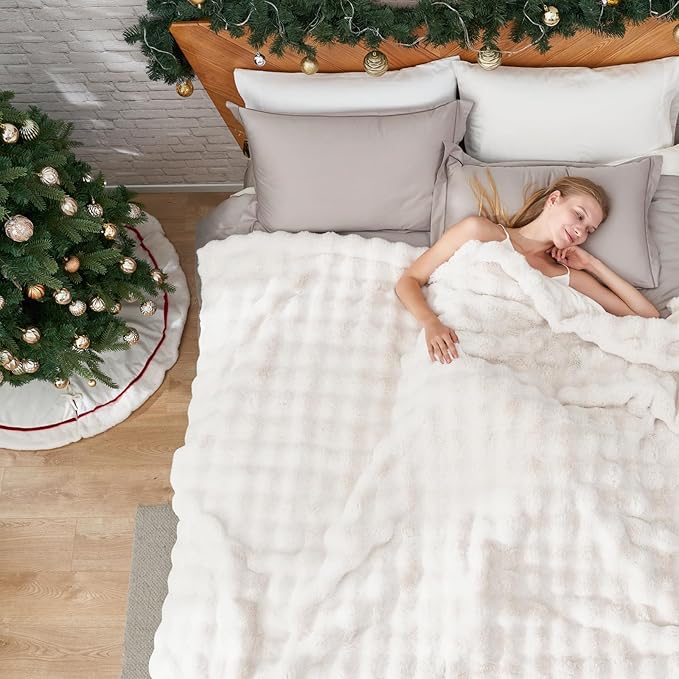 Cozy Bliss Faux Fur Throw Blanket for Couch, Fuzzy Soft Plush Thick Bubble Blanket for Sofa Bedroom Living Room, 108 * 90 Inches Cream White