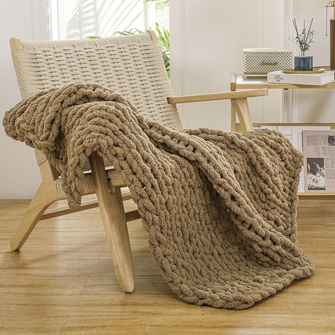 WESHIONGOO Chunky Knit Blanket Throw 40"×40" Knitted Throw Blankets for Couch Bed Fluffy Soft Blanket with Jumbo Chenille Yarn Thick 100% Handmade (Brown)