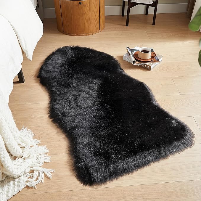 AMTOVO Faux Fur Rug, Black Area Rug, Fluffy Sheepskin Rug, Fuzzy Ultra Soft 2 x 4 ft Shag Rugs for Bedroom Sofa Throw Cushion Room Decor, Sheepskin