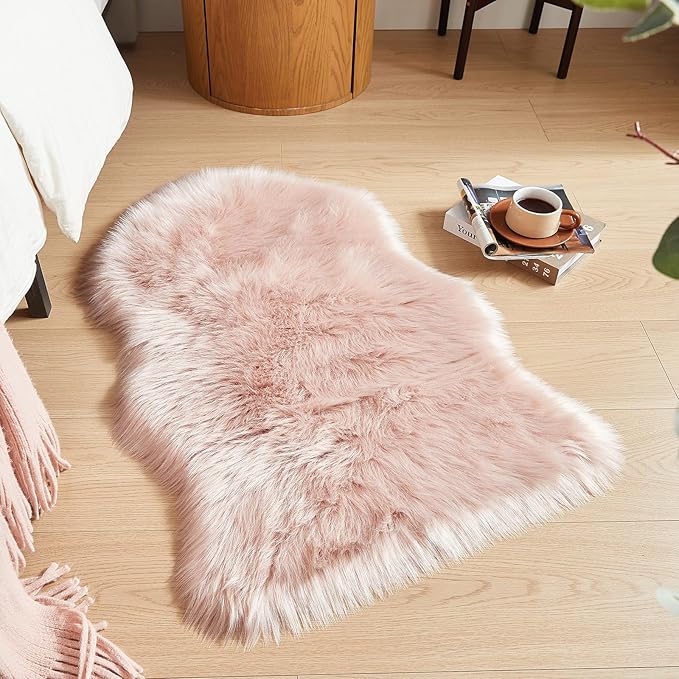 AMTOVO Faux Fur Rug, Pink Small Area Rug, Fluffy Sheepskin Rug, Fuzzy Ultra Soft 2 x 3 ft Shag Rugs for Bedroom Sofa Throw Cushion Room Decor, Sheepskin