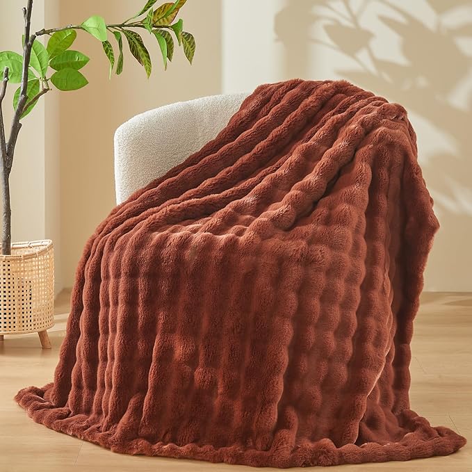 NEWCOSPLAY Faux Fur Throw Blanket Burnt Orange Bubble Blanket Thick Warm Soft for Couch Sofa Bed 550GSM (Burnt Orange, Throw(50"x60"))