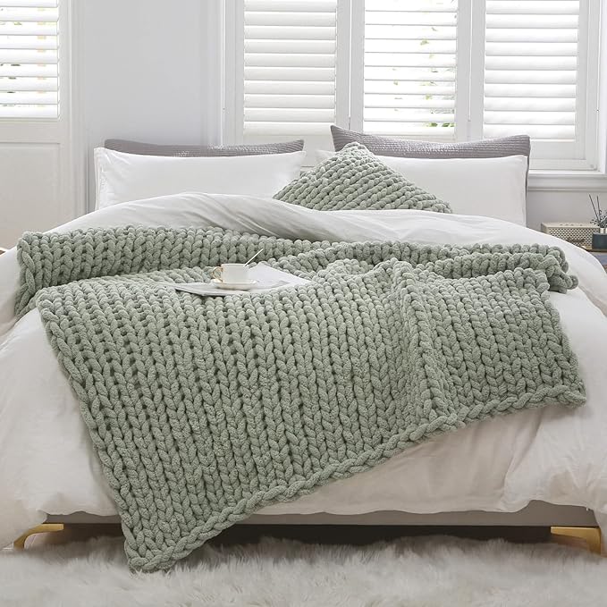 WESHIONGOO Chunky Knit Blanket Throw 50"×60" Knitted Throw Blankets for Couch Bed Fluffy Soft Blanket with Jumbo Chenille Yarn Thick 100% Handmade (Sage Green)