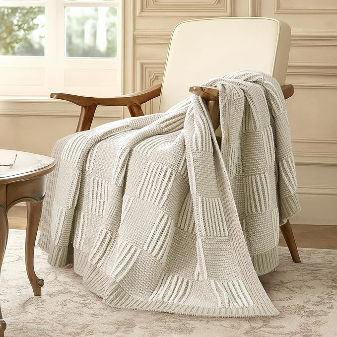 Amélie Home Chenille Knit Throw Blanket for Couch, Checkered Texture Decorative Soft Blanket for Sofa, Bed & Living Room, 50"x60", Khaki & White