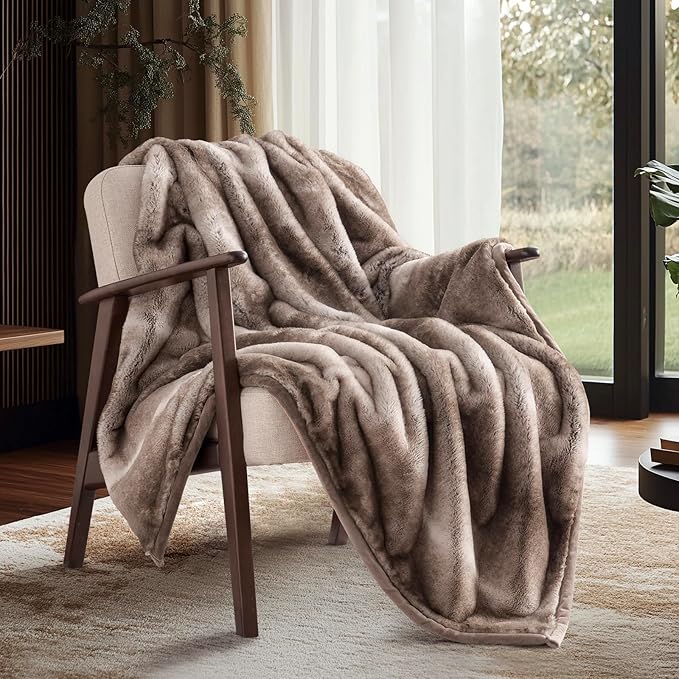 Ultra Soft Luxury Fluffy Mink Faux Fur Throw Blanket, Thick Warm Fall Winter Blankets for Bed, Couch, Cozy Plush Reversible Blanket for Chair, Sofa (Ombré Hazel Brown, 50"x60")