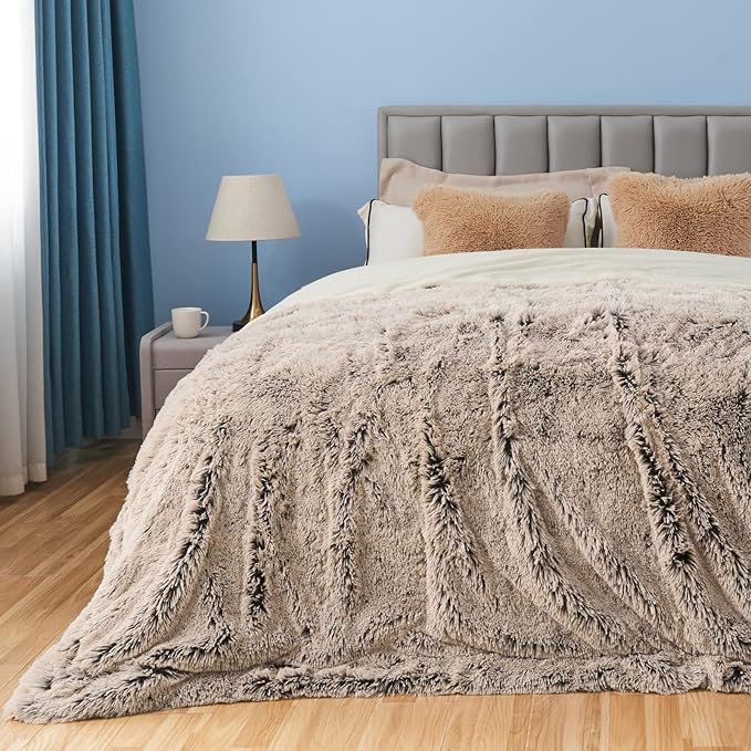 GONAAP Fuzzy Faux Fur Throw Blanket Queen Size Frosty Brown Super Soft Cozy Plush Fuzzy Shaggy Blanket for Couch Sofa Bed (Frosty Brown, Queen(90"x90"))