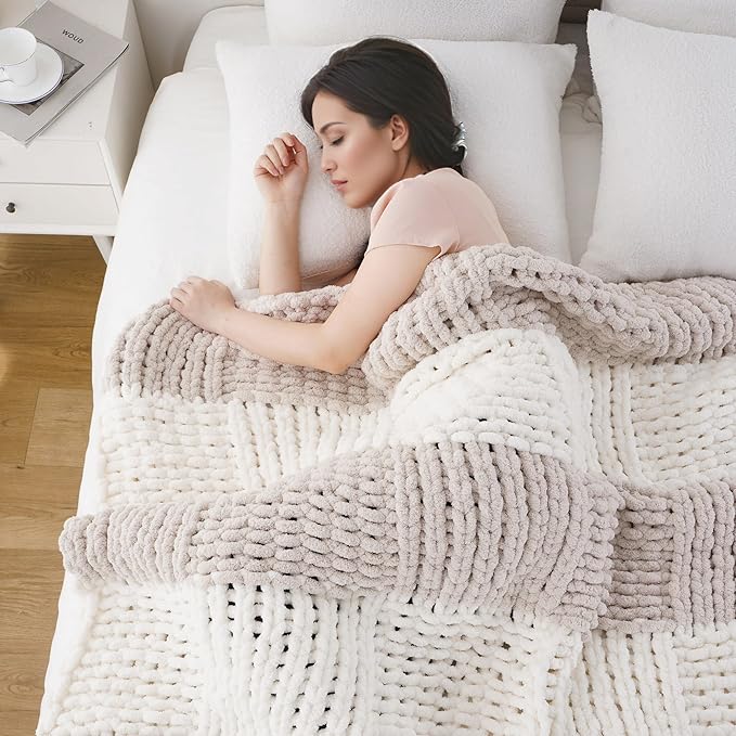Battilo Chunky Knit Throw Blanket, Soft and Thick Chenille Throw Blanket, 50"x60" Handmade Cable Knit Crochet Blanket, Large Rope Knot Throw Blankets for Couch Sofa Bed Home Decor, Beige & White