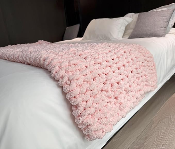 Chunky Knit Blanket Throw 40"x60", Chenille Throw Blankets, Handmade Warm & Cozy Blanket Couch Bed Home Decor, Soft Breathable Fleece Banket, Christmas for Couch Bed Sofa Best Gift (Pink)