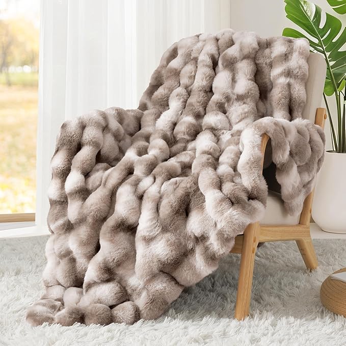 Touchat Luxury 1000GSM Rabbit Faux Fur Blanket, Super Heavy Warm Cozy Brown Blankets for Couch Bed Sofa, Ruched Plush Fuzzy Elegant Soft Reversible Mink Blanket Living Room Bedroom, 90" x 90"