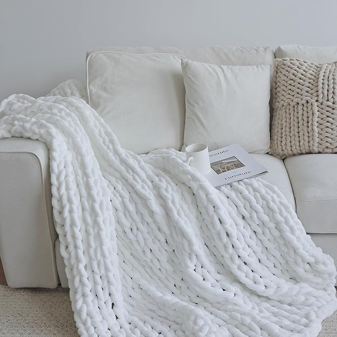 Maetoow Chenille Chunky Knit Blanket Throw （40×50 Inch）, Handmade Warm & Cozy Blanket Couch, Bed, Home Decor, Soft Breathable Fleece Banket, Christmas Thick and Giant Yarn Throws, White