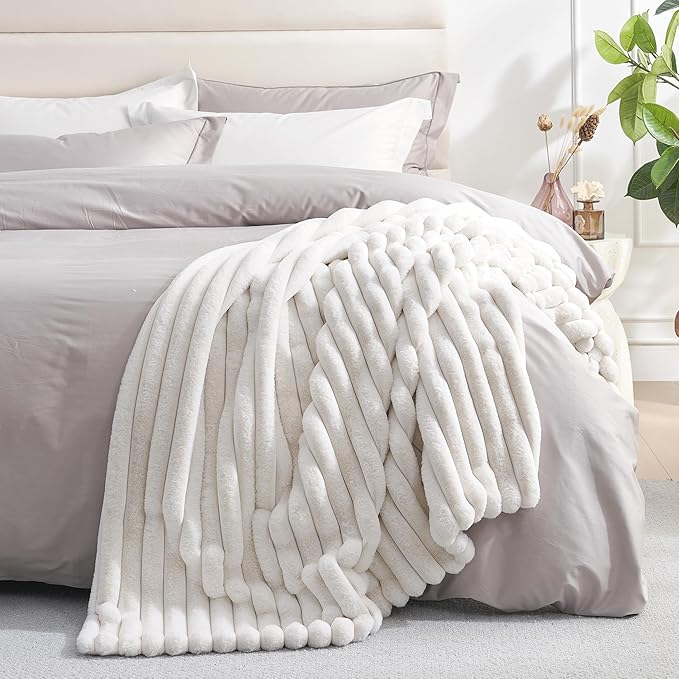 Amélie Home Faux Fur Throw Blanket for Couch, Cozy Fuzzy Fluffy Fur Luxurious Soft Striped Plush Gift Blankets for Family Sofa Chair Bed Living Room Bedroom, 55"x70", Ivory