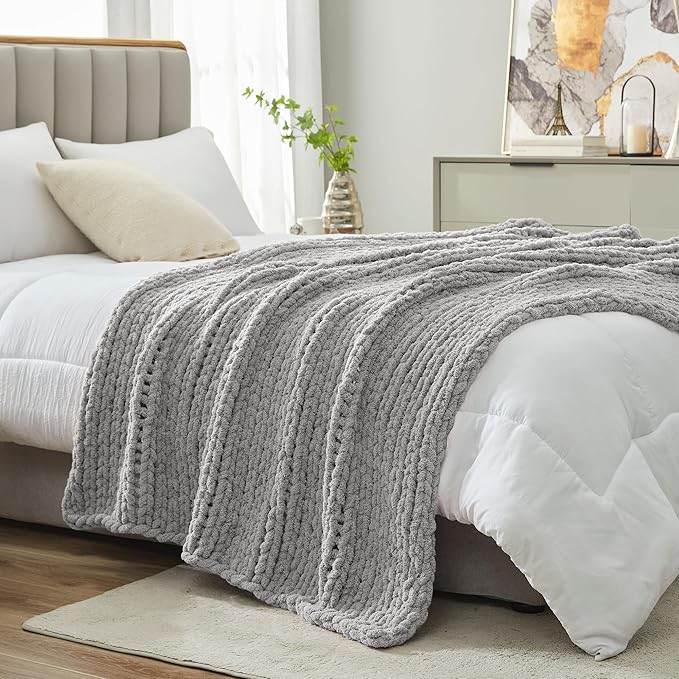 Amélie Home Chunky Knit Throw Blanket for Couch, Soft Chenille Crochet Blanket for Children, 40"x50", Light Grey