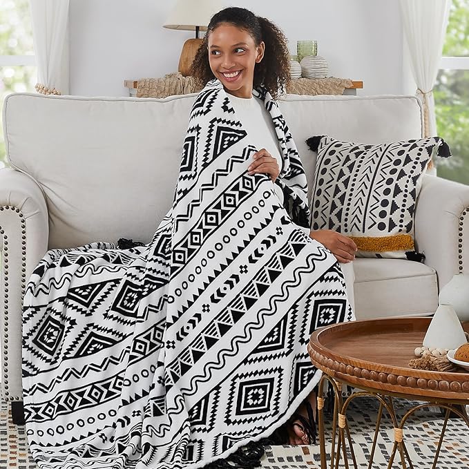 CASAAGUSTO Boho Throw Blanket - Black and White Decorative Blankets with Tassel, Printed Flannel Bohemian Blanket for Chair, Bed, Sofa, Couch(50 * 60, Black and White)