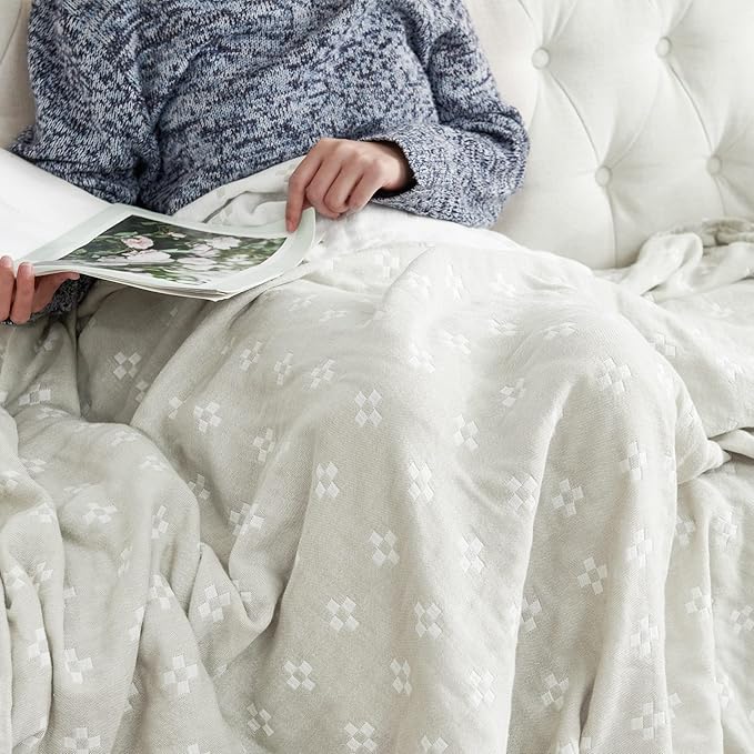 jinchan Boho 100% Cotton Blanket Muslin Twin Size 60x80 Inches Lightweight 3-Layer Geometric Cross Pattern Reversible Quilt Throw Soft Breathable Comfy All Seasons for Couch Bed Decor, Light Grey