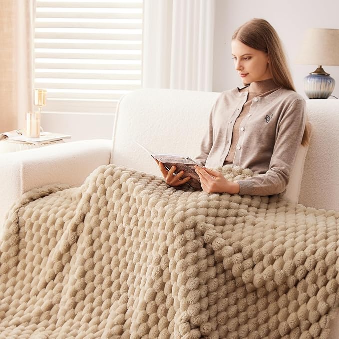 NEWCOSPLAY Super Soft Throw Blanket Brown Premium Silky Flannel Fleece 3D Clouds Stylish Jacquard Lightweight Bed Blanket All Season Use 350GSM (Brown, Throw(50"x60"))