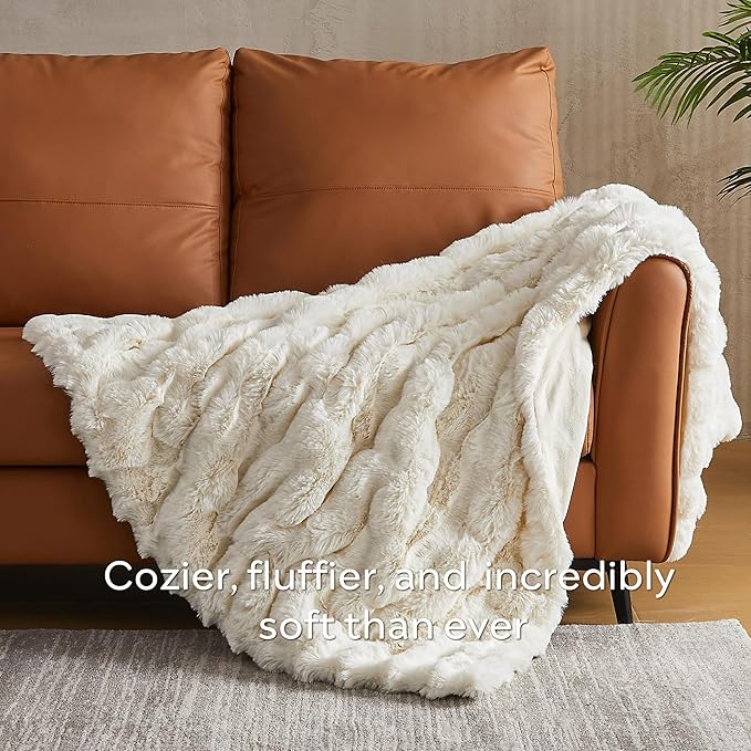 JELLYMONI Faux Fur Throw Blanket, White Fuzzy Cozy Plush Bubble Bed Blanket, Thick and Warm, Twin (60" x 80")