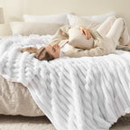 NEWCOSPLAY Super Soft Twin Blanket White Premium Silky Flannel Fleece 3D Ribbed Jacquard Lightweight Bed Blanket All Season Use (White Ribbed, Twin(60"x80"))