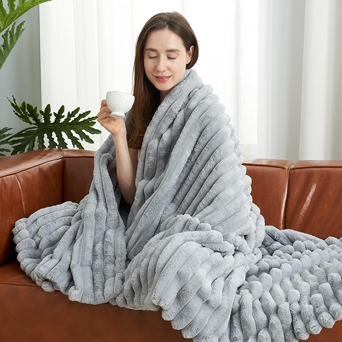 Amélie Home Faux Fur Throw Blanket for Couch, Cozy Fuzzy Fluffy Fur Luxurious Soft Striped Plush Gift Blankets for Family Sofa Chair Bed Living Room Bedroom, 55"x70", Light Grey