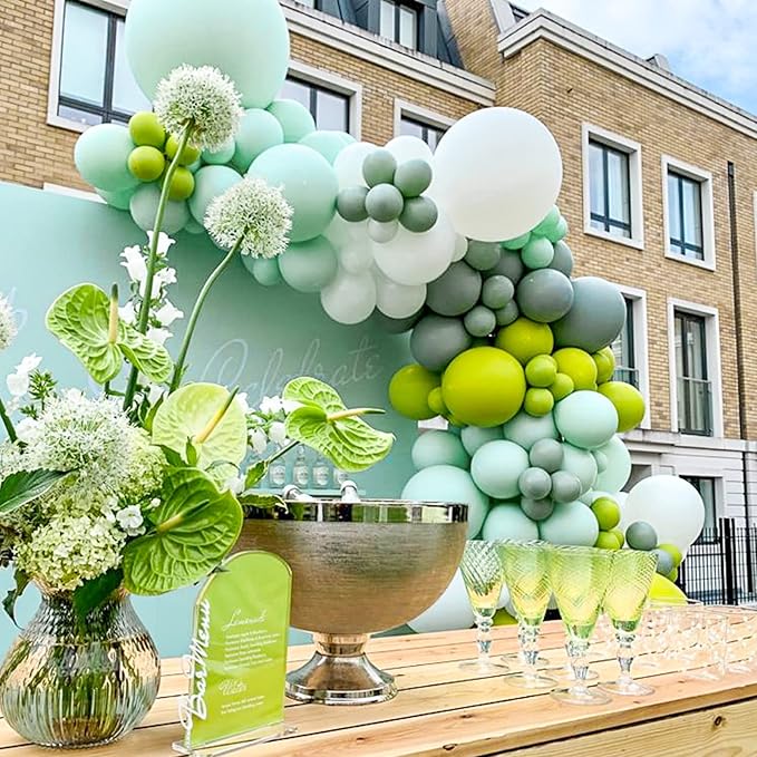 130pcs Mint Green Balloons Different Sizes 18" 12" 10" 5" Pastel Light Green Balloons for Boys Girls Birthday Baby Shower Gender Reveal Wedding Decorations