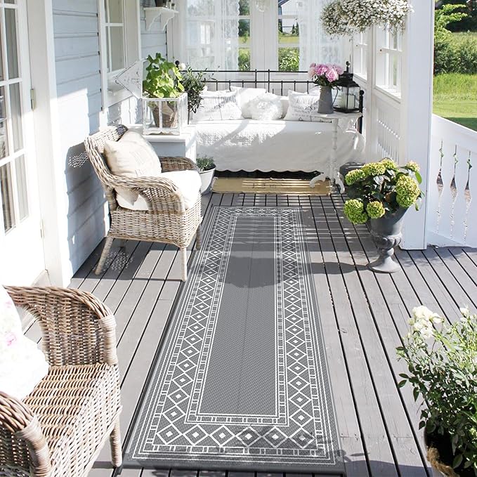 GENIMO Outdoor Rug Waterproof for Patio, 2.5'x8' Foldable Reversible Plastic Straw Runner Rugs and Carpet for Porch, Outside Area Mat for Rv, Deck, Picnic, Camper, Balcony, Beach, Grey & White