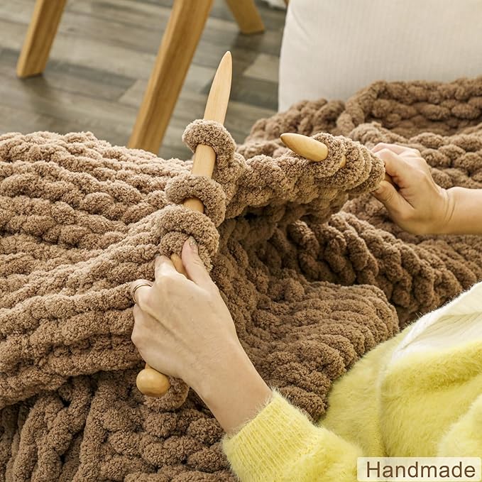 WESHIONGOO Chunky Knit Blanket Throw 50"×60" Knitted Throw Blankets for Couch Bed Fluffy Soft Blanket with Jumbo Chenille Yarn Thick 100% Handmade (Brown)