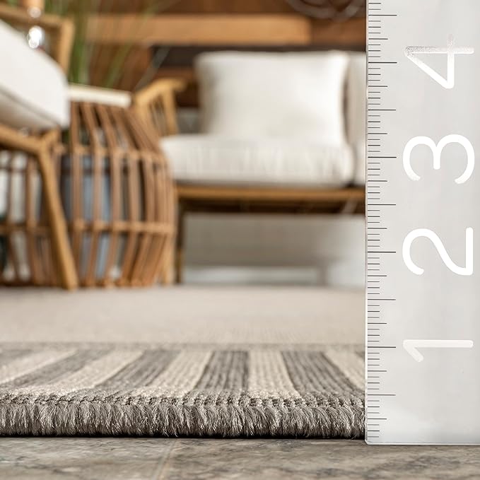 nuLOOM 5' x 8' Outdoor Area Rug, Casual Design With Striped Border, Stain Resistant, Highly Durable, For Patio, Balcony, Bedroom, Living Room, Dining Room, Bathroom, Light Grey