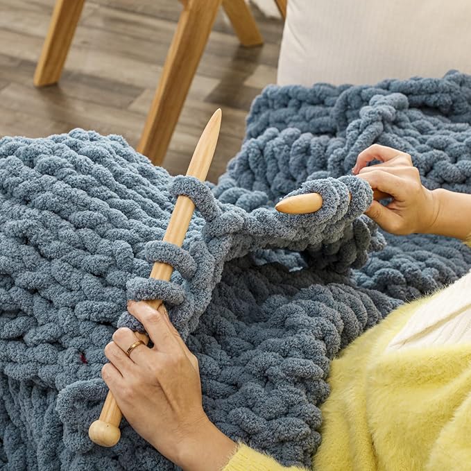 WESHIONGOO Chunky Knit Blanket Throw 40"×40" Knitted Throw Blankets for Couch Bed Fluffy Soft Blanket with Jumbo Chenille Yarn Thick 100% Handmade (Dusty Blue)