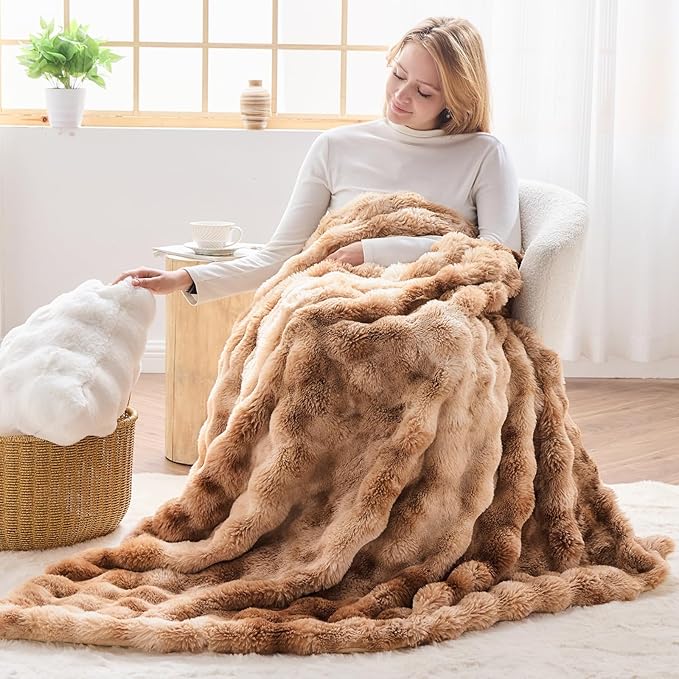 NEWCOSPLAY Faux Fur Twin Blanket Tie-dye Beige Luxury Fluffy Thick Warm Bubble Blanket for Couch Sofa Bed 700GSM (Tie-dye Beige, Twin(60"x80"))