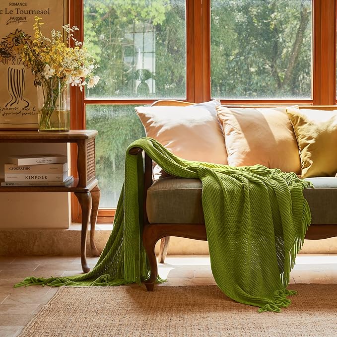 lifein Throw Blanket for Couch, Soft Green Boho Decor Bed Throw,Cozy Knitted Chenille Small Farmhouse Lightweight Throw for Spring(Green,50 * 60")