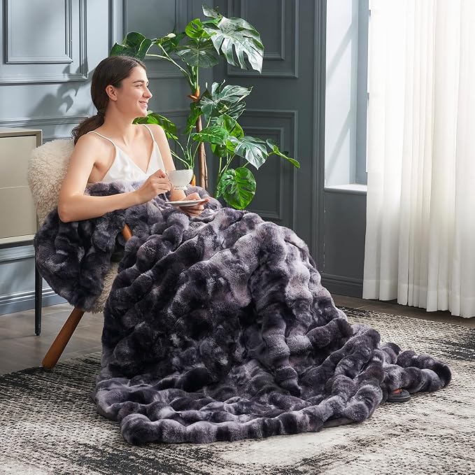Cozy Bliss Faux Fur Throw Blanket for Couch, Fuzzy Soft Plush Thick Bubble Blanket for Sofa Bedroom Living Room,50 * 60 Inches Tie Dye Black