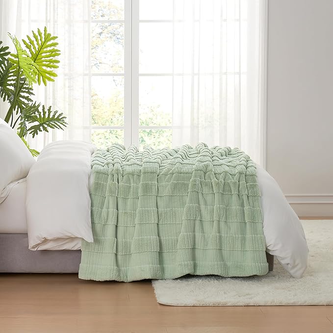 Amélie Home Luxury Striped Faux Fur Throw Blanket for Couch, Embossed Split Fur Cozy Fuzzy Fluffy Luxurious Soft Plush Sofa Chair Bed Gift Blankets for Women Men Wife Friend, 60"x80", Sage Green