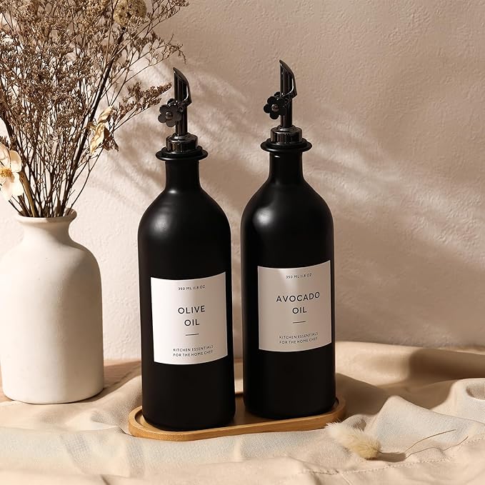 HOMCDALY Olive Oil Dispenser for Kitchen, 16oz Glass Oil Bottles with Bamboo Tray, Black Oil&Vinegar Cruet Set, Kitchen Dispenser Bottles with Pourer | Set of 2 (16oz – Black)
