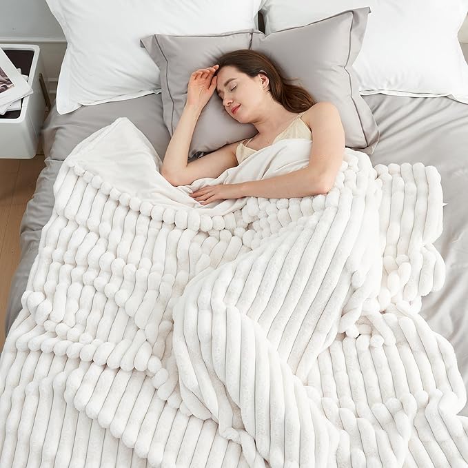 Amélie Home Faux Fur Throw Blanket for Couch, Cozy Fuzzy Fluffy Fur Luxurious Soft Striped Plush Gift Blankets for Family Sofa Chair Bed Living Room Bedroom, 60"x80", Ivory