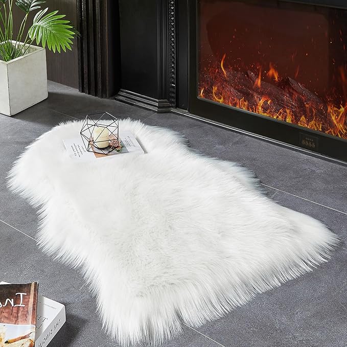 AMTOVO Faux Fur Rug, White Small Area Rug, Fluffy Sheepskin Rug, Fuzzy Ultra Soft 2 x 3 ft Shag Rugs for Bedroom Sofa Throw Cushion Room Decor, Sheepskin