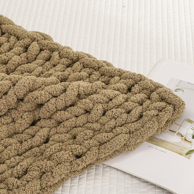 WESHIONGOO Chunky Knit Blanket Throw 40"×40" Knitted Throw Blankets for Couch Bed Fluffy Soft Blanket with Jumbo Chenille Yarn Thick 100% Handmade (Brown)