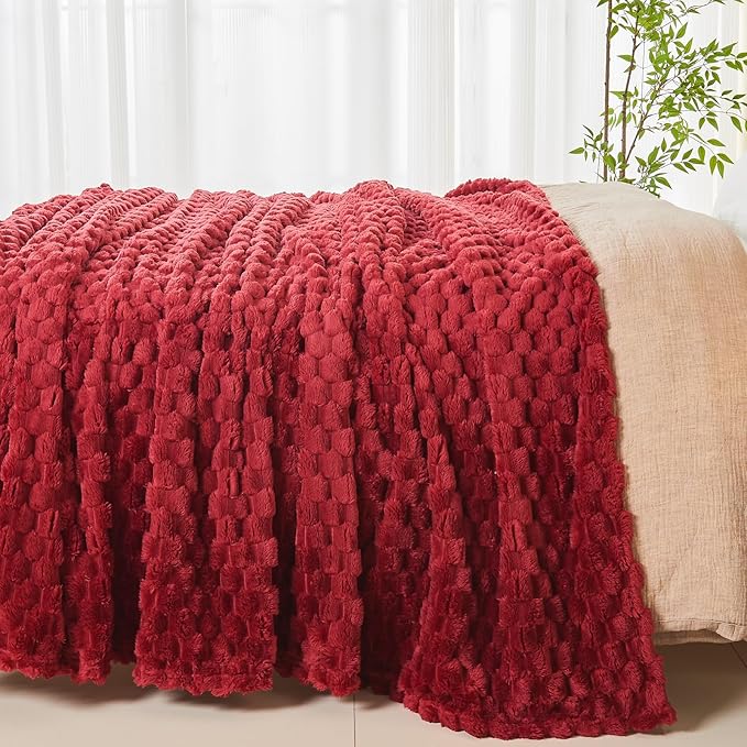 NEWCOSPLAY Super Soft Queen Blanket Red Premium Silky Flannel Fleece 3D Clouds Stylish Jacquard Lightweight Bed Blanket All Season Use 350GSM (Red, Queen(90"x90"))
