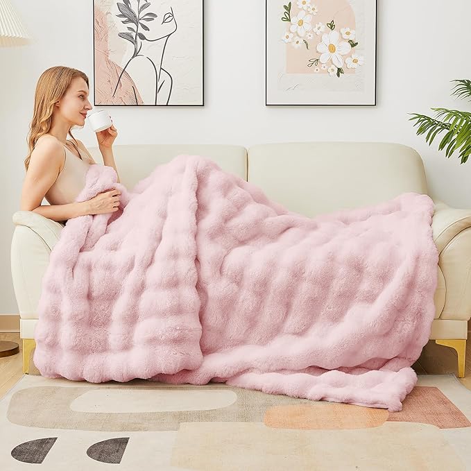 Latepis Faux Fur Twin Blanket Plush Light Pink 60x80 Inch Cute Fluffy Warm Bubble Blankets for Couch Bedroom Soft Blankets for All Seasons Cozy Blanket for Woman Gift, 860gsm