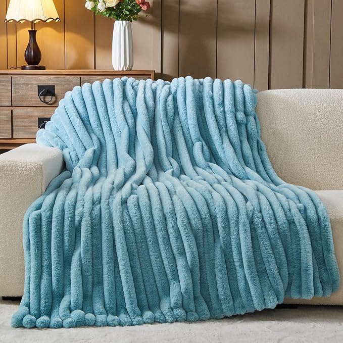 NEWCOSPLAY Faux Fur Twin Blanket Blue 3D Ribbed Plush Thick Warm Blanket for Couch Sofa Bed 850GSM (Blue Ribbed, Twin(60"x80"))