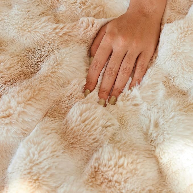 RYNGHIPY Faux Rabbit Fur Bed Throws Fluffy Warm Throw Blanket for Sofa Couch Soft Plush Decorative Blanket Thick and Heavy Cute Bubble Furry Blanket (Light Tan, 63''x79'')