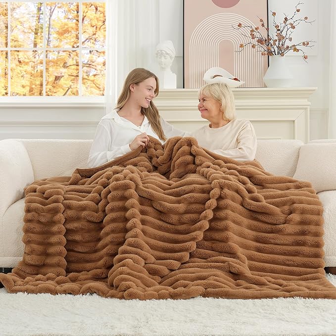 Cozy Bliss Faux Fur Throw Blanket for Couch, Cozy Warm Plush Striped Blanket for Sofa Bedroom Living Room, 60 * 80 Inches Toasty Brown