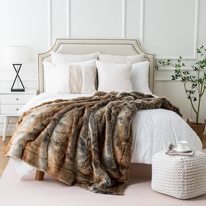 BATTILO HOME Large Brown Faux Fur Throw Blanket for Bed, Fall Fur Blanket and Throws, 60 x 80 Inches Super Soft Fuzzy Thick Warm Blankets for Couch, Reversible to Plush Velvet