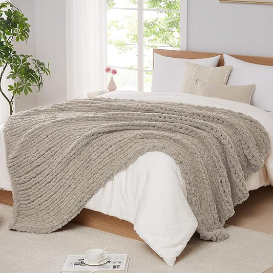 L'AGRATY Chunky Knit Blanket Throw: 50''x60'' Chenille Chunky Knitted Throw Blanket for Bed Couch - Handmade Thick Big Cable Knit Blanket - Large Crochet Rope Blanket for Home Decor(Light Linen)