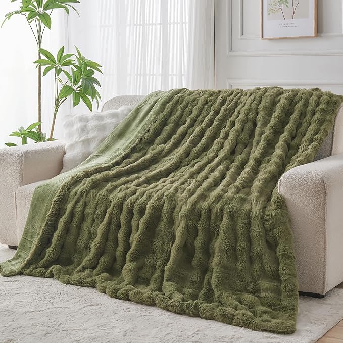 Lotus Karen Faux Fur Throw Blanket Dark Green - 800 GSM Bubble Rabbit Fluff Blanket for Couch Bed Sofa,Softest Fluffy Fuzzy Cozy Blanket,Thick Furry Plush Shaggy Warm Blankets for Women,60x80 Inches