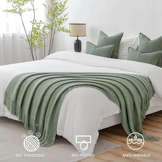 MIULEE Sage Knitted Throw Blanket for Couch Boho Green Textured Cozy Woven Decorative Farmhouse Blanket with Tassels for Sofa Chair Bed Living Room, Lightweight Spring Home Decor 50"x60"