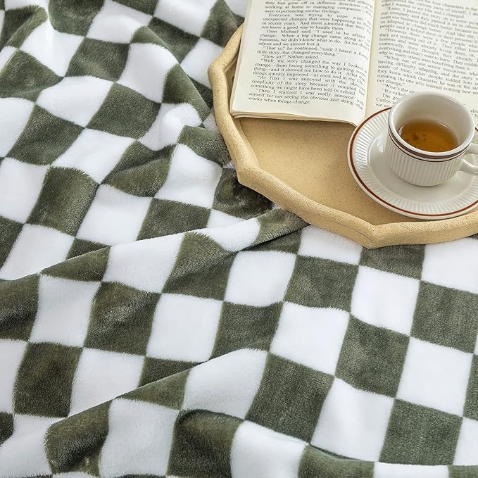 LOMAO Throw Blankets Flannel Blanket with Checkerboard Grid Pattern Soft Throw Blanket for Couch, Bed, Sofa Luxurious Warm and Cozy for All Seasons (Dark Olive, 60"x80")