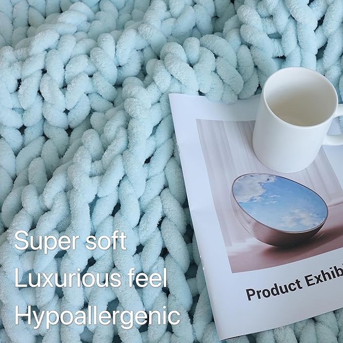 Maetoow Chenille Chunky Knit Blanket Throw （40×50 Inch）, Handmade Warm & Cozy Blanket Couch, Bed, Home Decor, Soft Breathable Fleece Banket, Christmas Thick and Giant Yarn Throws, Baby Blue