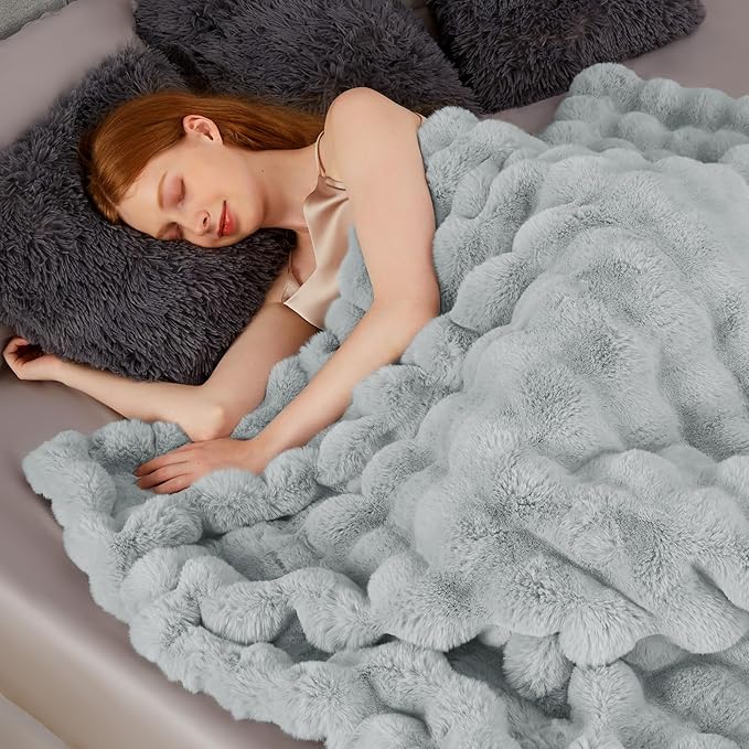 Touchat Luxury 1000GSM Faux Rabbit Fur Throw Blanket, Super Heavy Warm Cozy Grey Blankets for Couch Bed Sofa, Ruched Plush Fuzzy Elegant Soft Reversible Mink Blanket for Living Room Bedroom