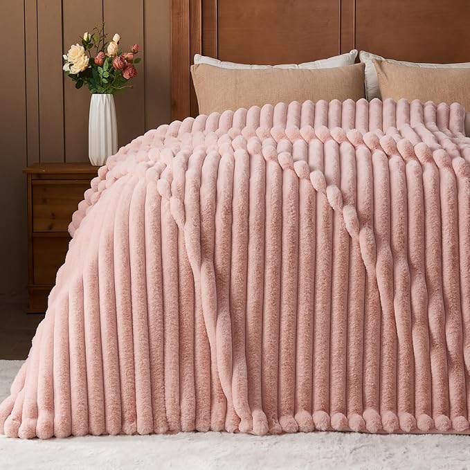 NEWCOSPLAY Faux Fur Throw Blanket Pink 3D Ribbed Plush Thick Warm Blanket for Couch Sofa Bed 850GSM (Pink Ribbed, Throw(50"x60"))